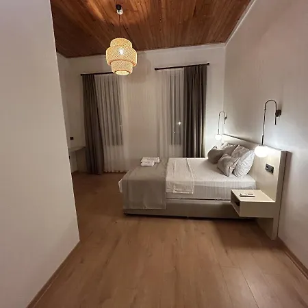La Luna Nueva Hotel