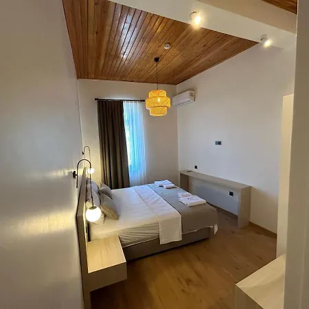 La Luna Nueva Otel *